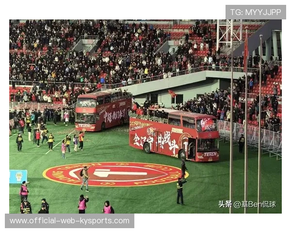 辽宁铁人中路被一脚直传打穿，回追速度明显吃紧